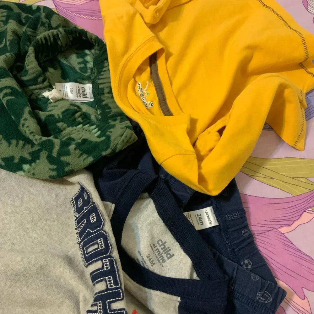 EUC Lot 8 Pz  Toddler 4 Sets Pants Sweater & Tee 24M  Carter’s